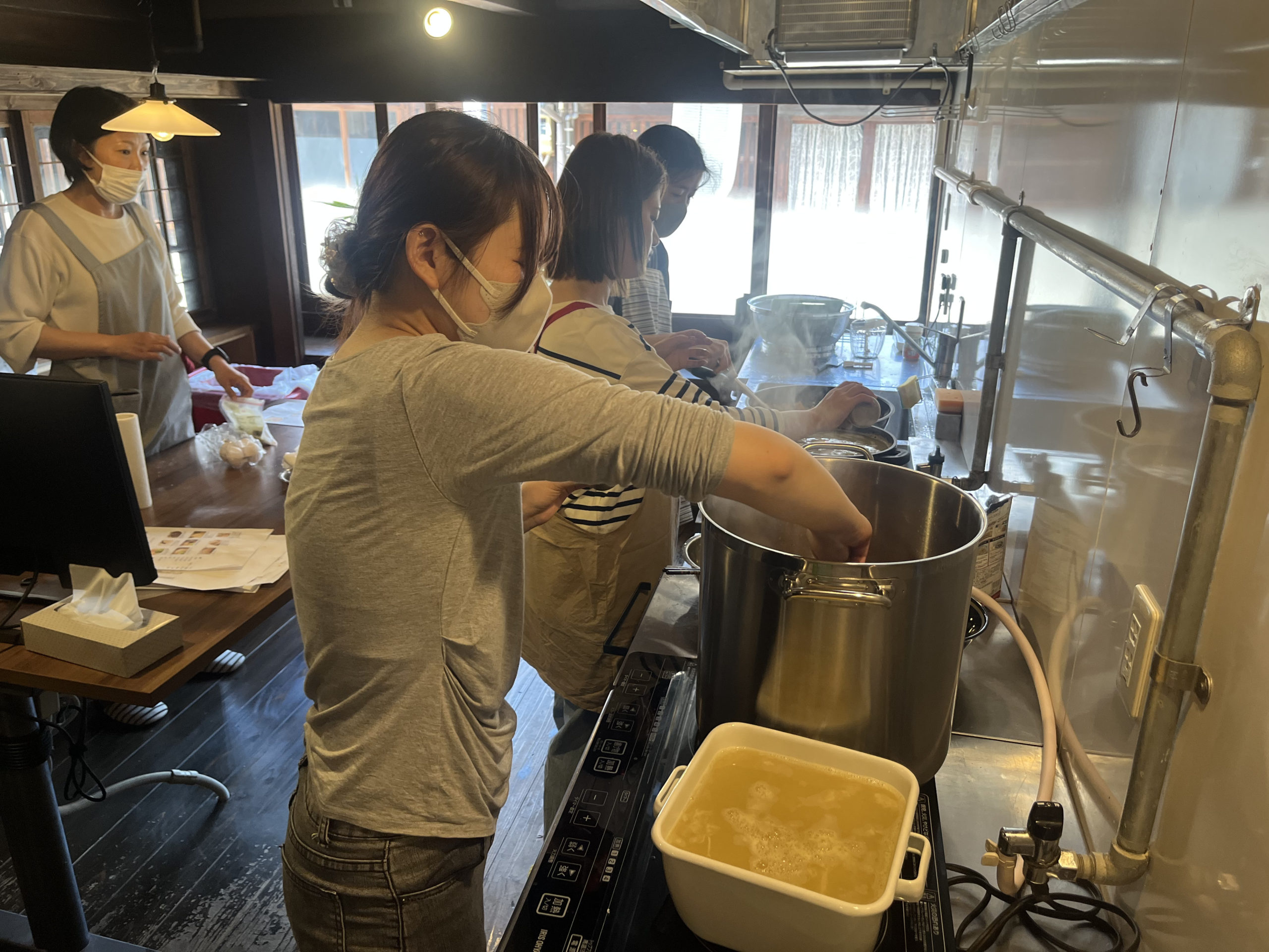 社員みんなで作って食べる♪まかないランチ会を開催！